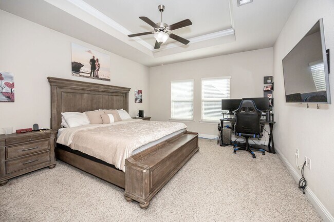 Building Photo - Beautiful 4 Bedroom 3 Bath Home!