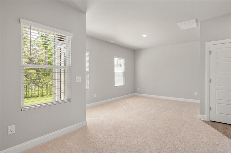 Lower Level Flex Space - 10536 Pleasant Br Dr