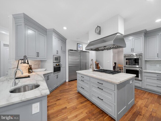 Building Photo - 11701 Winterset Terrace