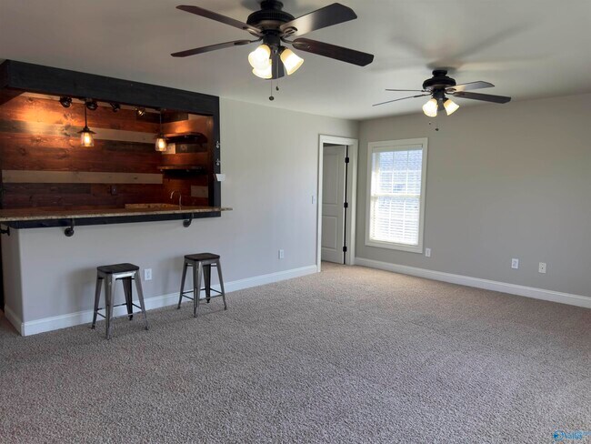 Building Photo - 2444 Bell Manor Dr SW