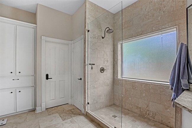 Building Photo - 29006 Reserve Bend Dr