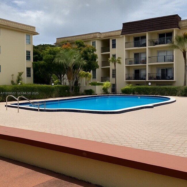 Building Photo - 12035 NE 2nd Ave