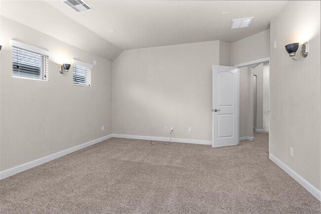 Building Photo - 236 Redwood Cyn Trl