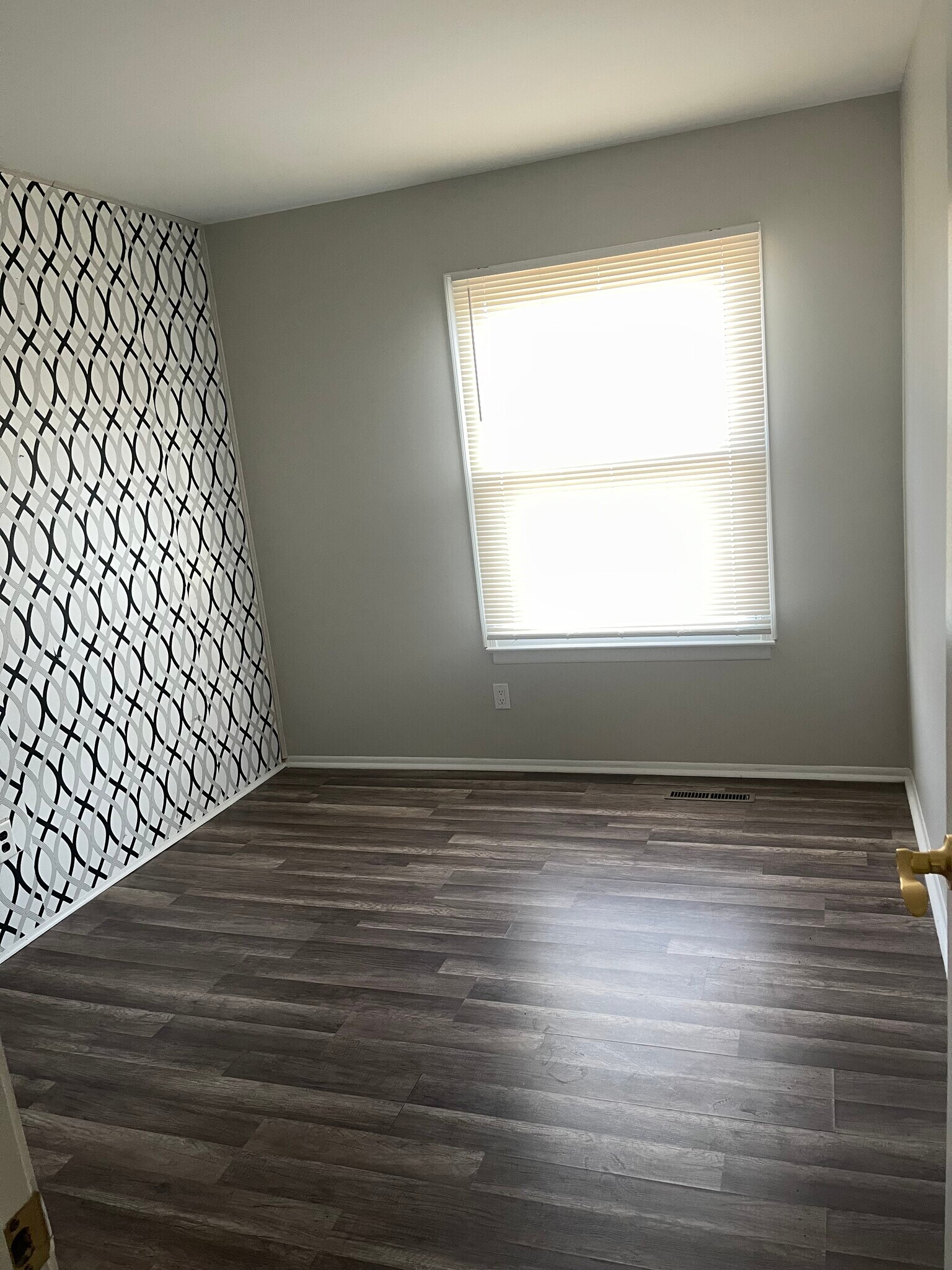 Building Photo - 1400 Harford Square Dr