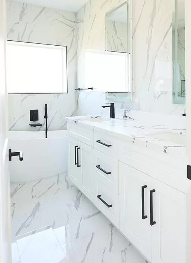 Building Photo - 2724 Rosalie St