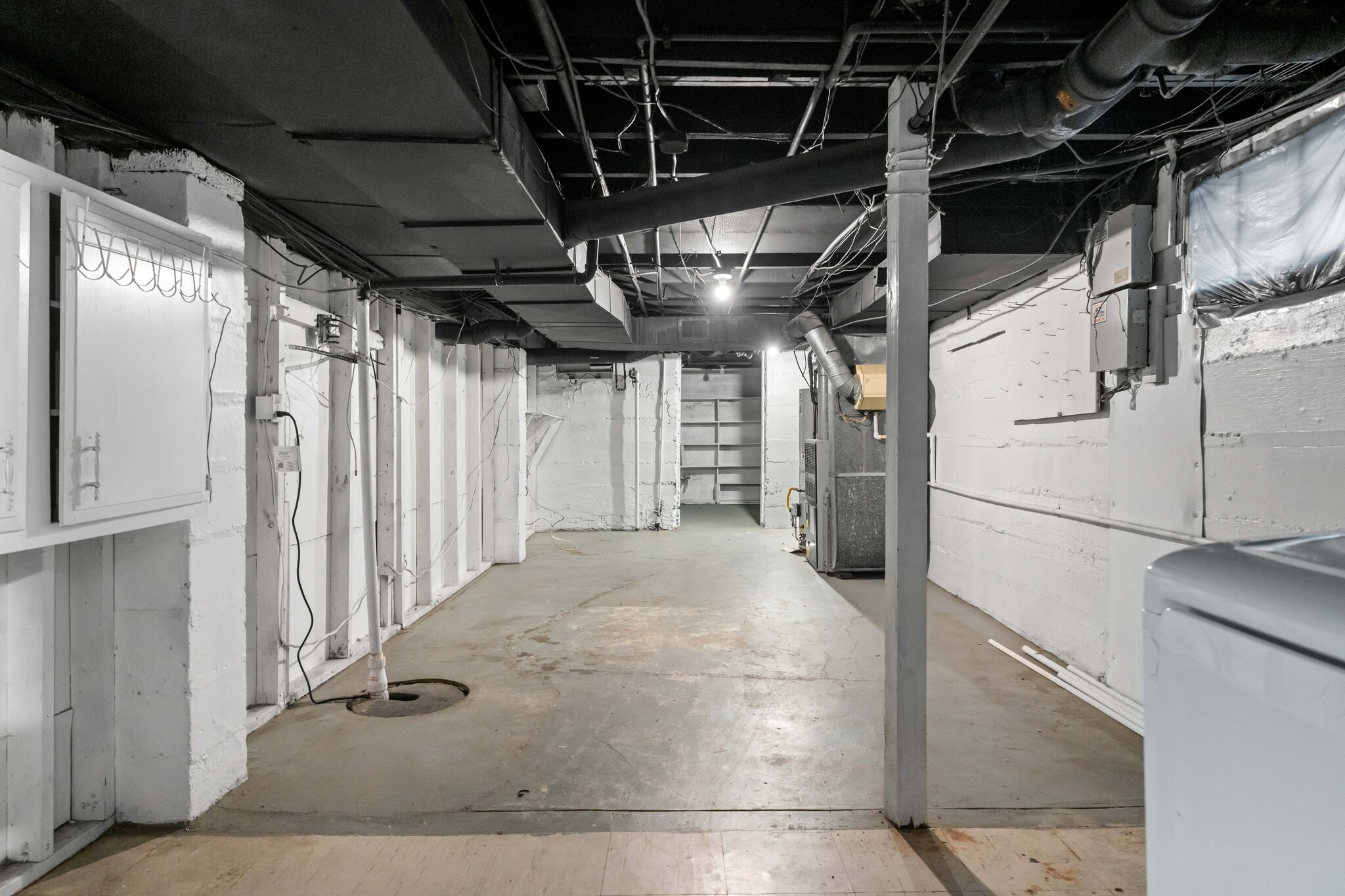 Building Photo - 2416 Sherry Rd