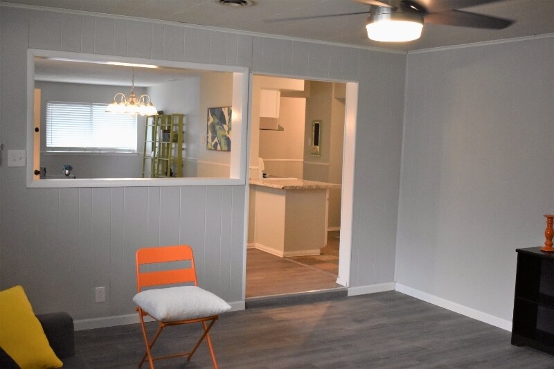 Building Photo - 1300 Milam Way