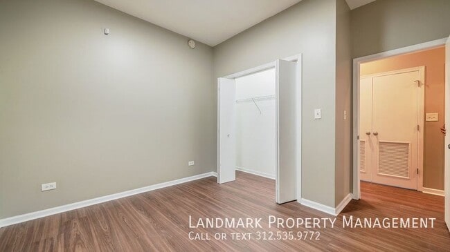 Building Photo - 4428 S Calumet Ave