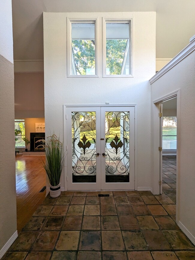 Building Photo - 10501 S Quebec Ave