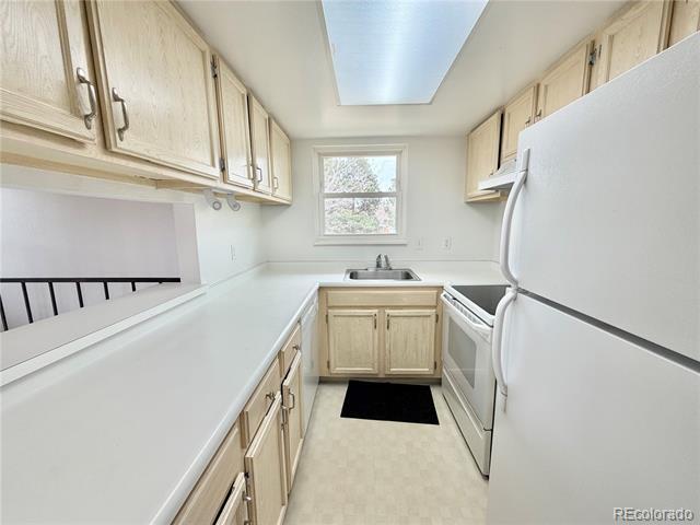 Building Photo - 10001 E Evans Ave