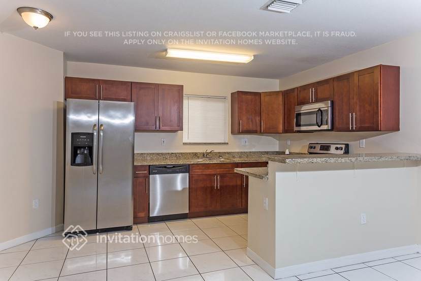Building Photo - 18001 SW 139th Path