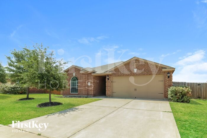 Building Photo - 325 Meadow Ridge Dr