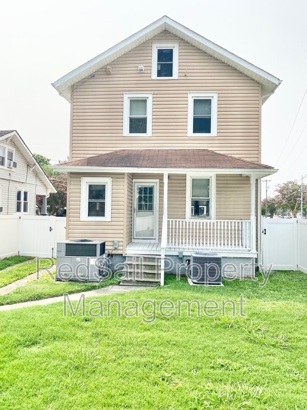 Building Photo - 1708 Canton Ave