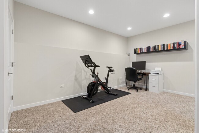 Building Photo - 3331 W Crystal St