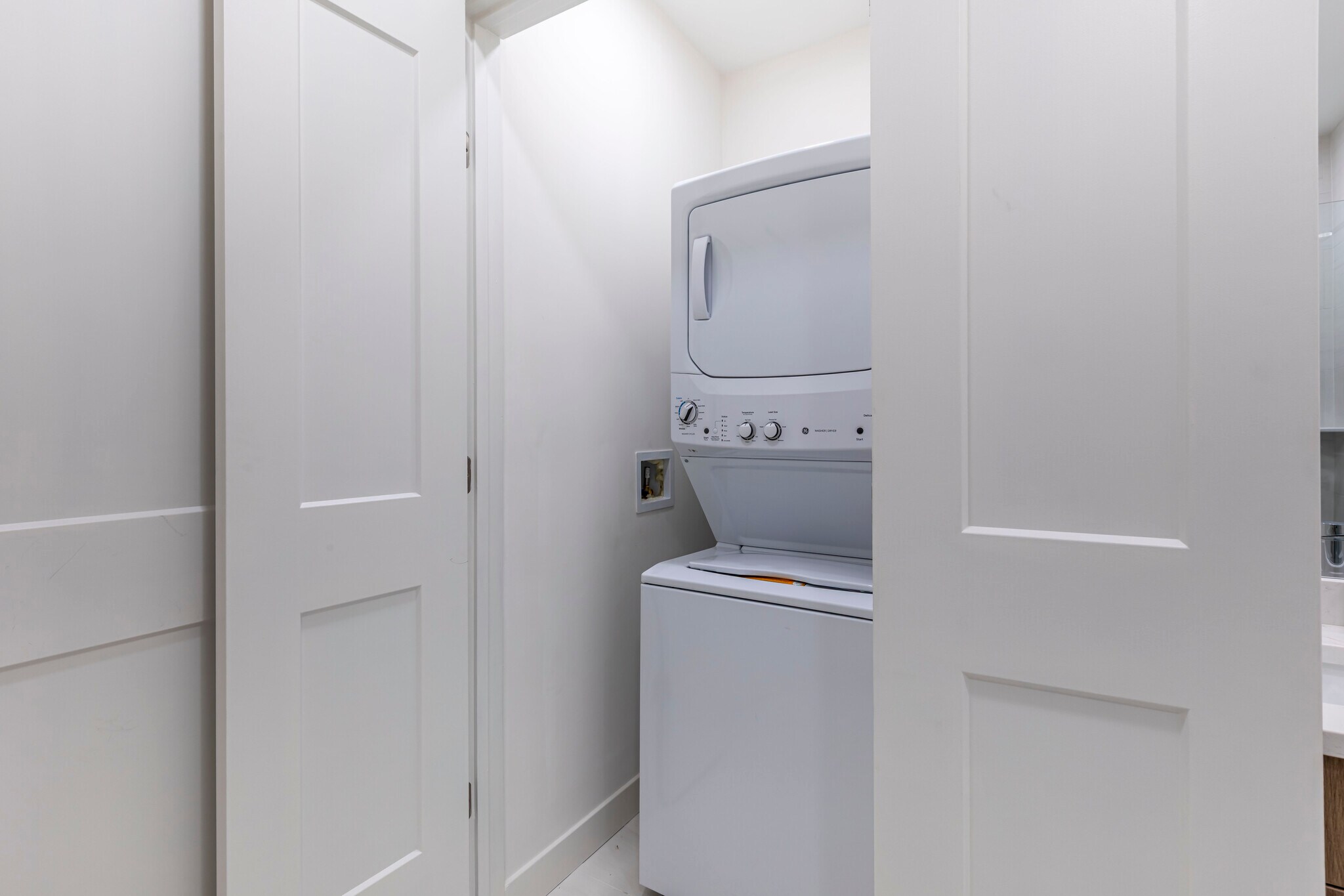 Building Photo - 319 Broadway