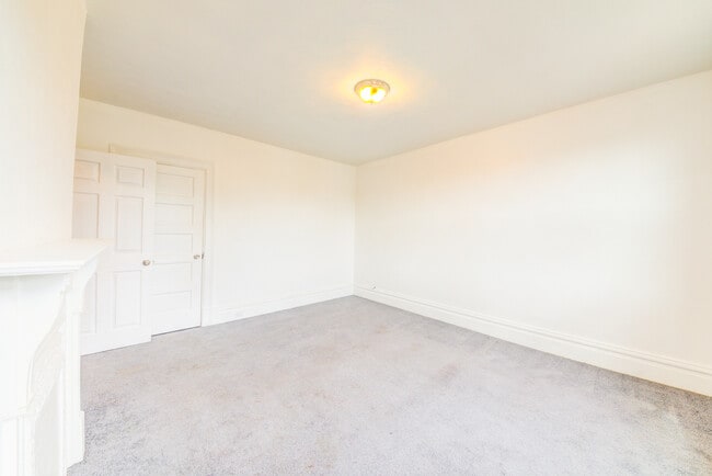 Building Photo - 103 Harwood St