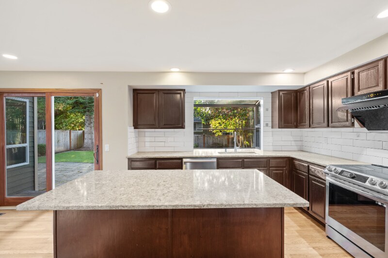 Building Photo - 4119 239th Pl SE