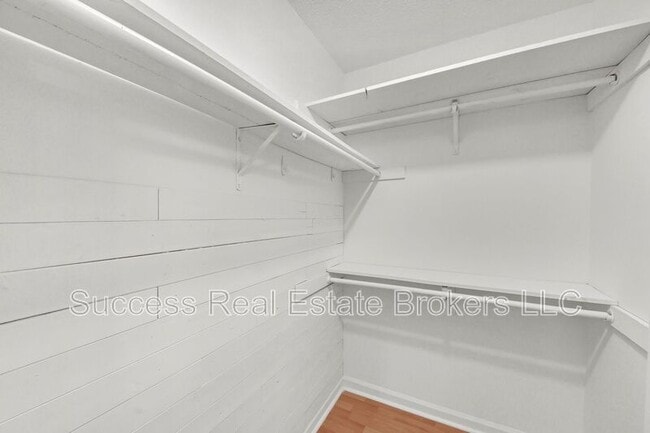Building Photo - 4000 Sand Wedge Cir