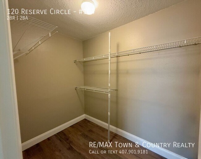 Building Photo - 120 Reserve Cir