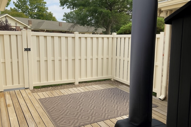 Building Photo - First Floor 1 Bedroom Condo in Manheim Tow...