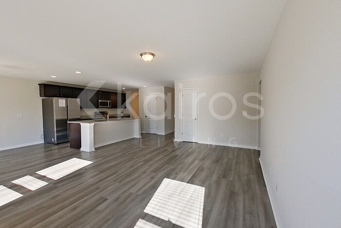 Building Photo - 103 Colonial Wy