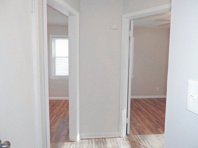 Building Photo - Dreamy 3 Bed - 2 Bath Cape Cod for Rent in...