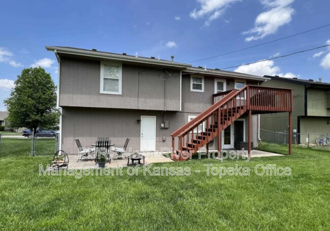 Building Photo - 7217 SW 27th St
