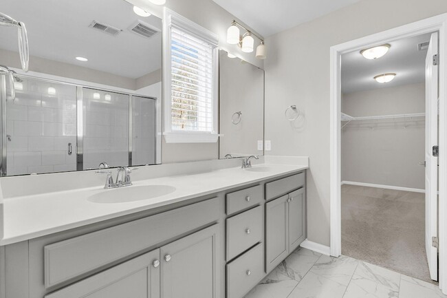 Building Photo - 1624 Shady Pine Rd