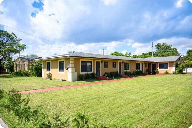 Primary Photo - 2023 Funston St