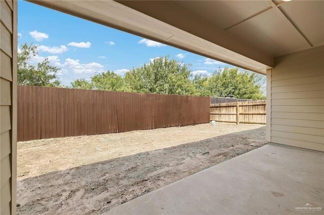 Building Photo - 5524 Xenops Ave