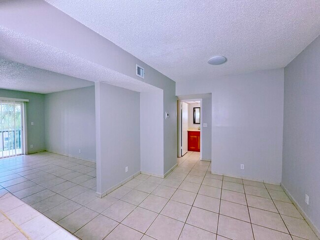 Building Photo - 460 NW 20th St