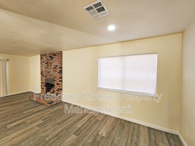 Building Photo - 1930 Kearney St