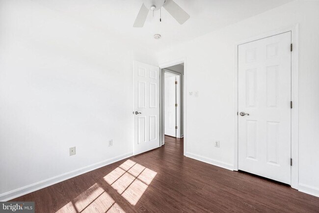 Building Photo - 21562 Iredell Terrace