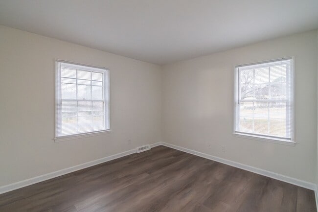 Building Photo - Newly Renovated 3-Bedroom Ranch with Spacious Yard!