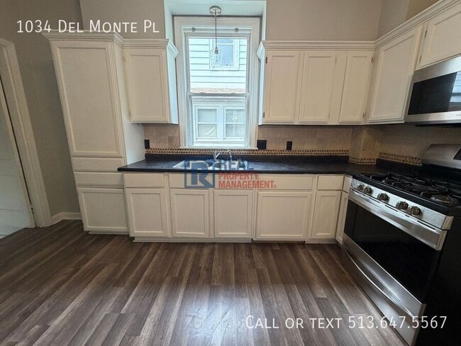 Building Photo - 1034 Del Monte Pl