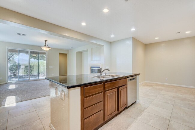 Building Photo - 4 Bedroom Home in Silverstone Ranch / No Rear Neighbors!