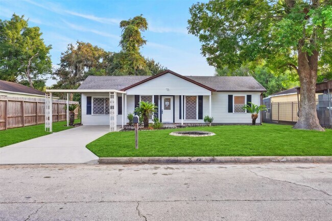 Building Photo - 7315 Marilyn Ln