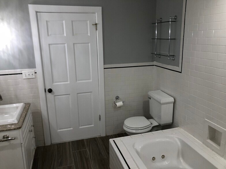 Building Photo - 149 W 120th St
