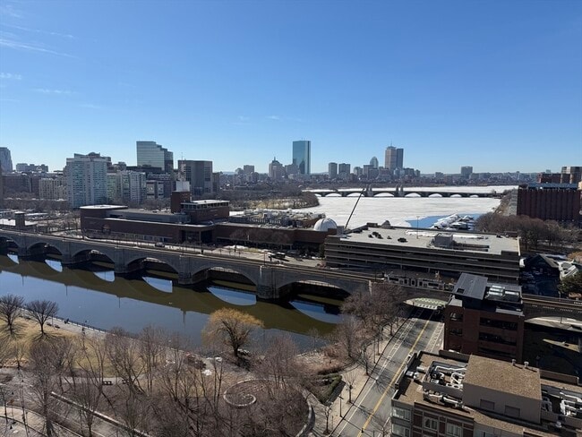 Building Photo - 10 Museum Way