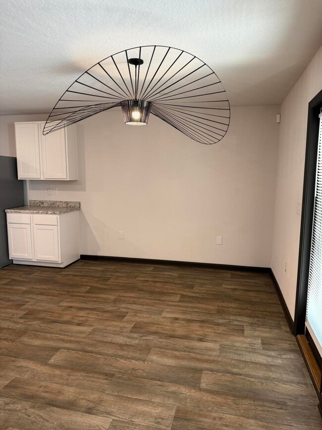 Building Photo - 3476 Sparco Dr