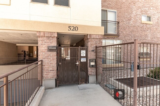 Building Photo - 520 E 500 S
