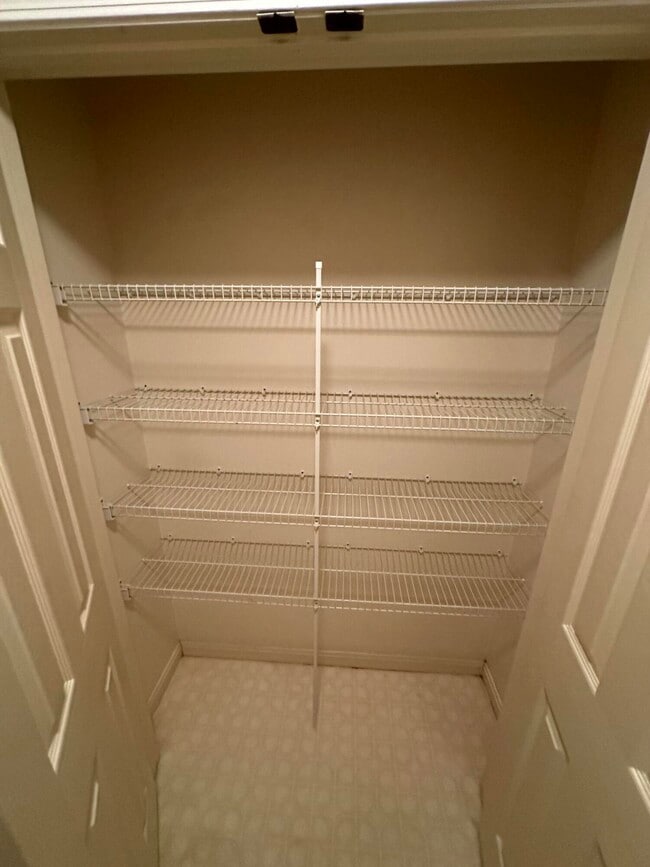 Building Photo - 1017 Smither Dr