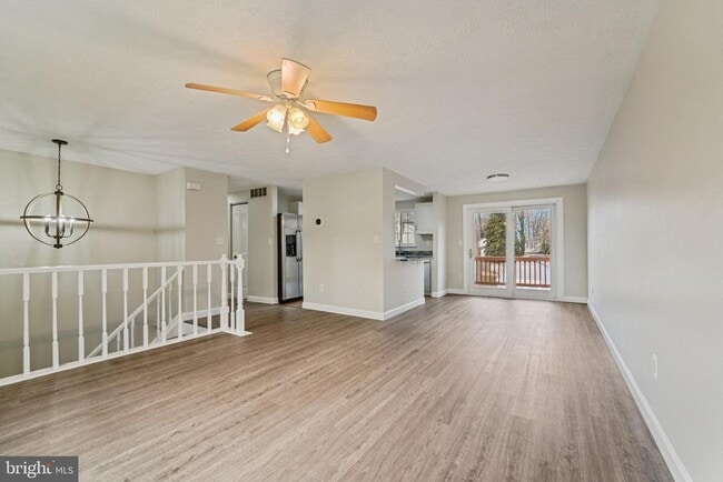 Building Photo - 308 Raussell Pl