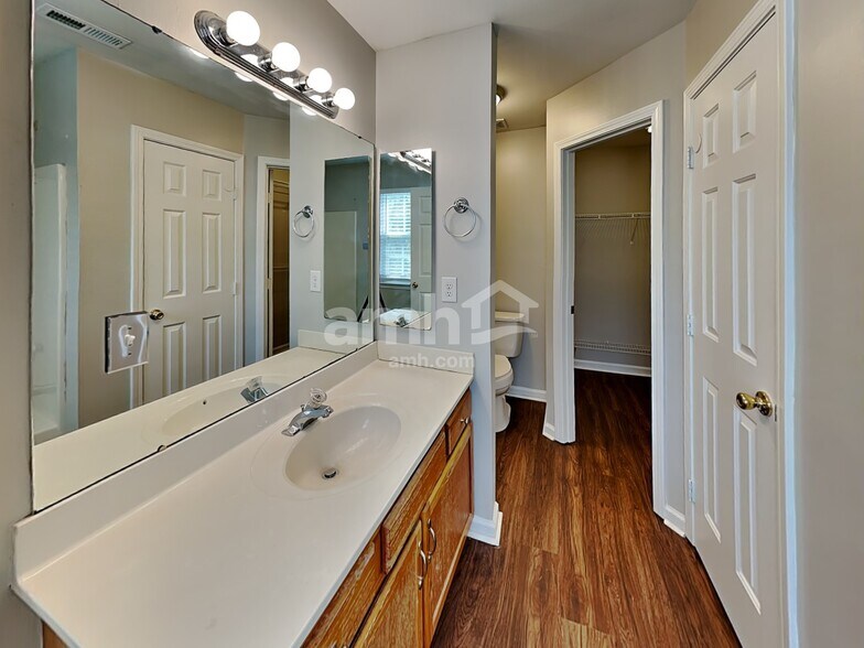 Building Photo - 10145 Baxter Caldwell Dr