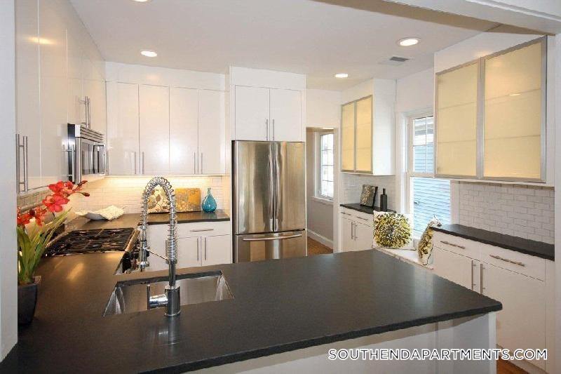 Building Photo - 658 Massachusetts Ave