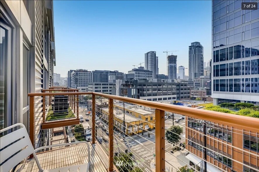 Building Photo - 401 9th Ave N