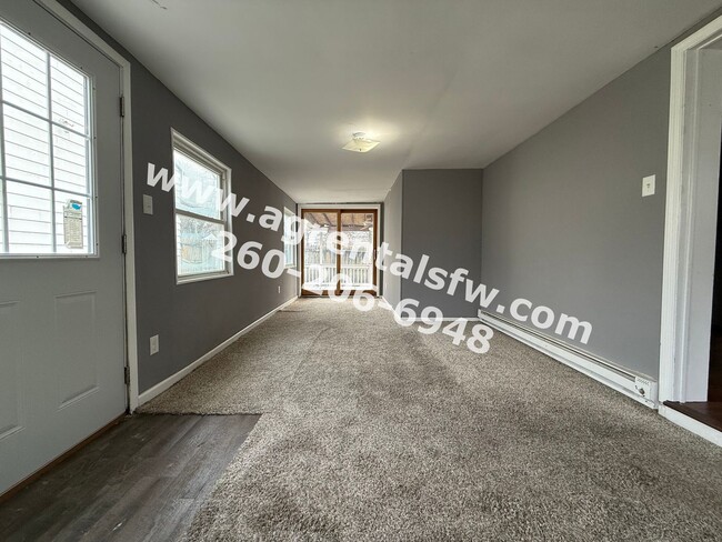 Building Photo - 3 Bedroom House - $300 off first month's rent