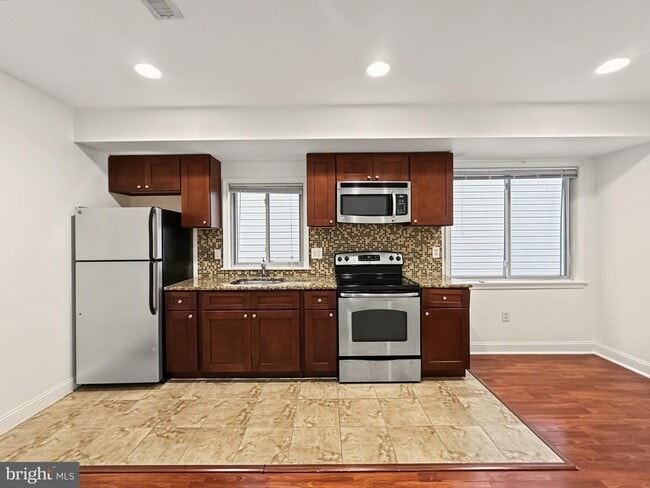 Building Photo - 1417 N 17th St
