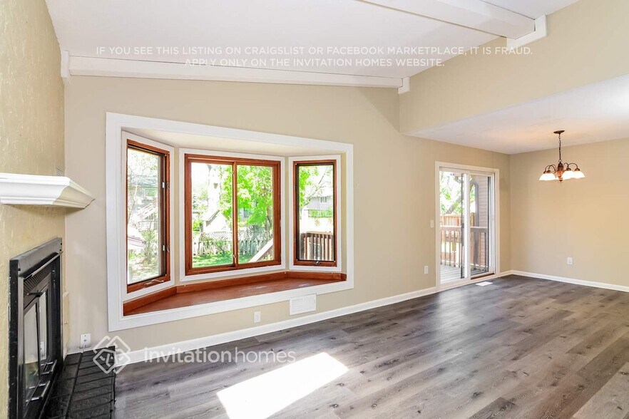 Building Photo - 979-44 1/2 44 1/2 Ave NE