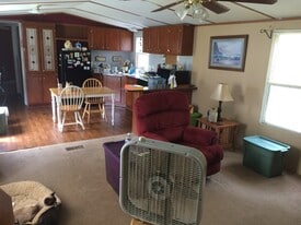 Building Photo - 112 Zelkova road